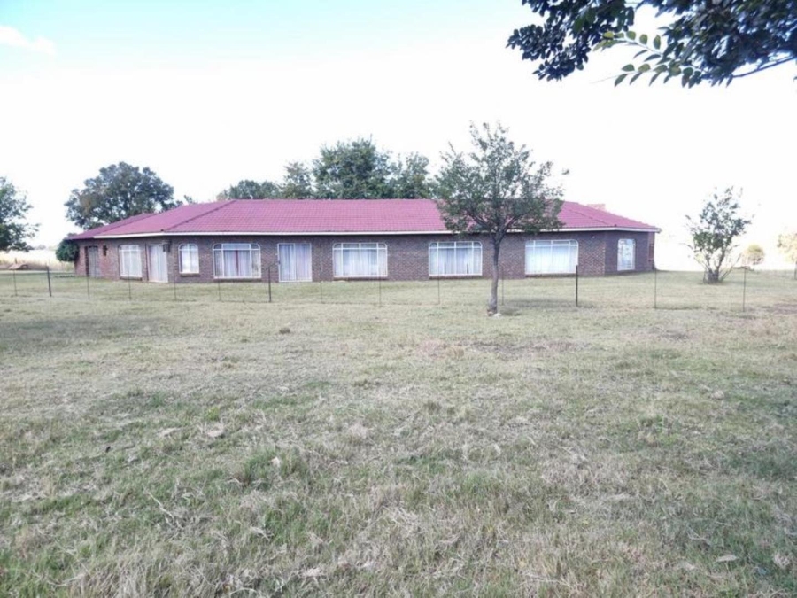 Commercial Property for Sale in Mullersrust Free State